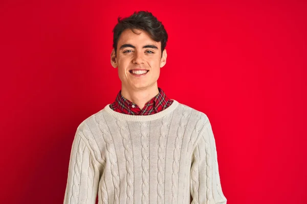 Teenager Junge Einem Pullover Der Vor Rosa Hintergrund Steht Und — Stockfoto