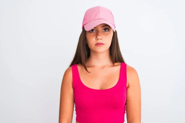 Jong Mooi Meisje Draagt Roze Casual Shirt Pet Geïsoleerde Witte — Stockfoto