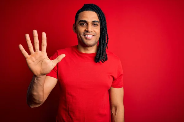 Jovem Afro Americano Africano Bonito Homem Com Dreadlocks Vestindo Shirt — Fotografia de Stock