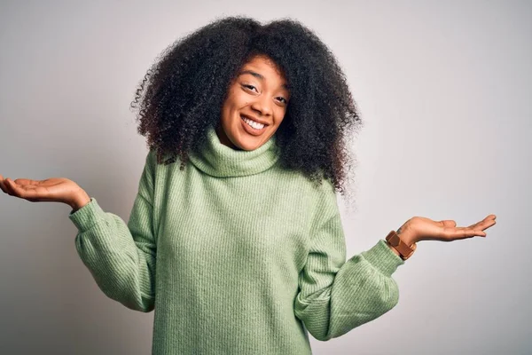 Young Beautiful African American Woman Afro Hair Wearing Green Winter — Stock Photo, Image