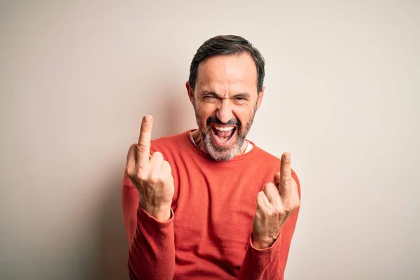 Homem Hoary Meia Idade Vestindo Camisola Laranja Casual Sobre Fundo — Fotografia de Stock