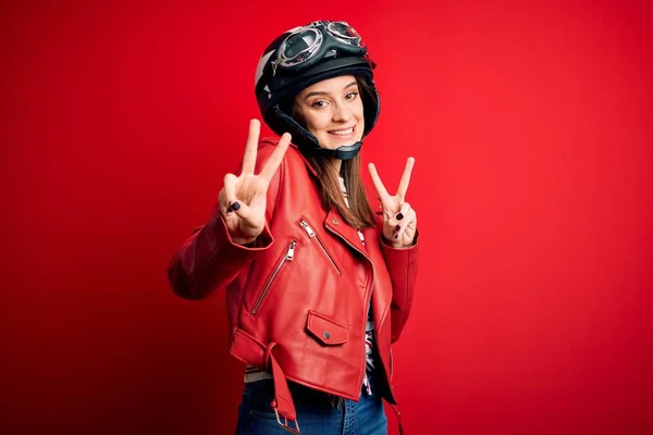 Jeune Belle Femme Motocycliste Brune Portant Casque Moto Une Veste — Photo