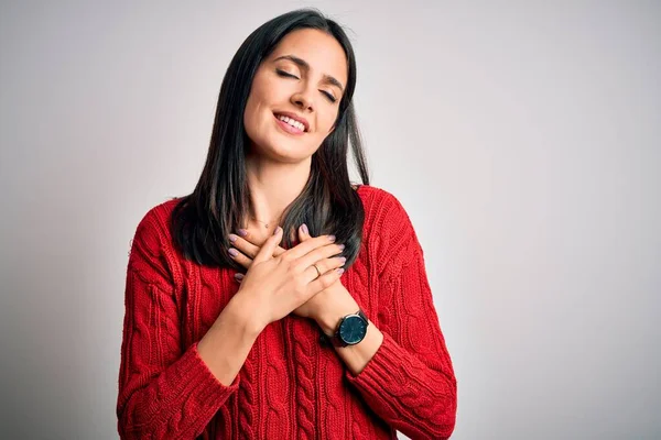 Mujer Morena Joven Con Ojos Azules Usando Suéter Casual Sobre —  Fotos de Stock