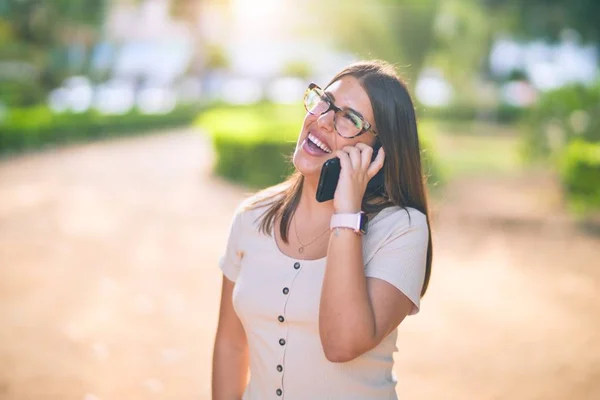 Young Beautiful Woman Smiling Happy Confident Standing Smile Face Talking — Stock Photo, Image