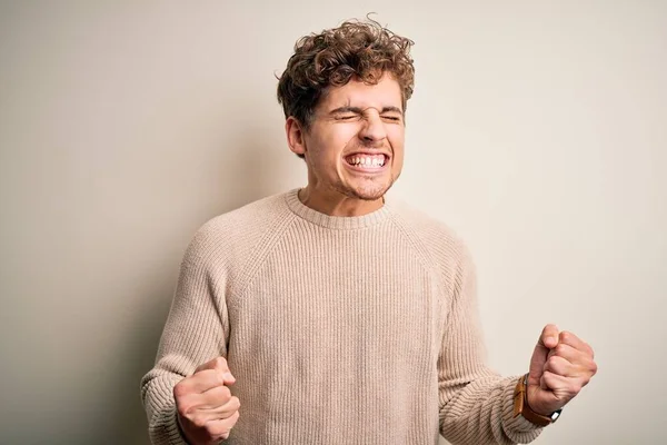 Young Blond Handsome Man Curly Hair Wearing Casual Sweater White — Stockfoto