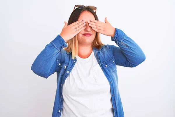 Beautiful Woman Wearing Denim Shirt Standing Isolated White Background Covering — 图库照片