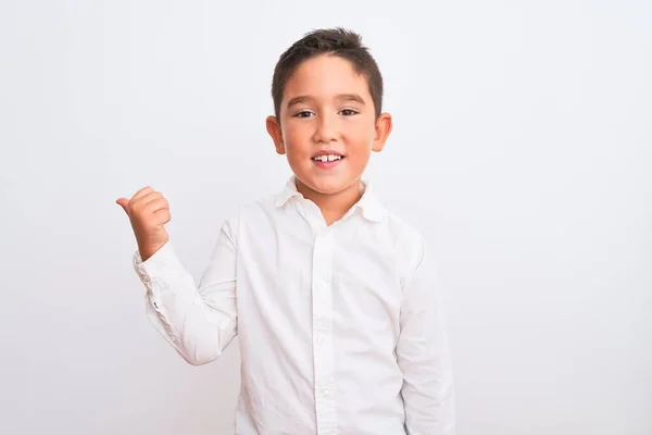 Schöner Kleiner Junge Elegantem Hemd Vor Isoliertem Weißem Hintergrund Lächelnd — Stockfoto