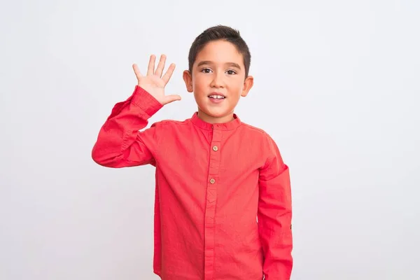 Zarif Kırmızı Gömlek Giyen Güzel Çocuk Izole Edilmiş Beyaz Arka — Stok fotoğraf