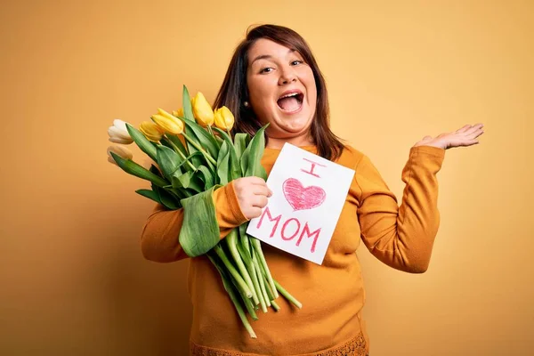 Jong Mooi Size Vrouw Vieren Moeders Dag Met Liefde Moeder — Stockfoto