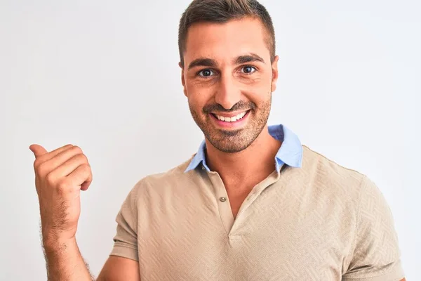 Jonge Knappe Man Draagt Elegant Shirt Geïsoleerde Achtergrond Wijzen Tonen — Stockfoto