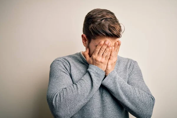 Young Handsome Blond Man Beard Blue Eyes Wearing Casual Sweater — 스톡 사진