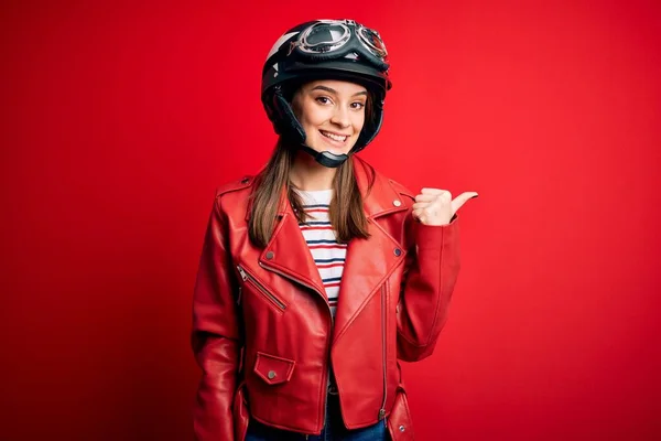 Young Beautiful Brunette Motocyclist Woman Wearing Motorcycle Helmet Red Jacket — ストック写真