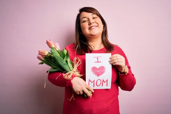 Beautiful Size Woman Celebrating Mothers Day Holding Message Bouquet Tulips — 스톡 사진