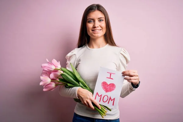 Young Beautiful Woman Blue Eyes Holding Love Mom Message Tulips — Stock Photo, Image