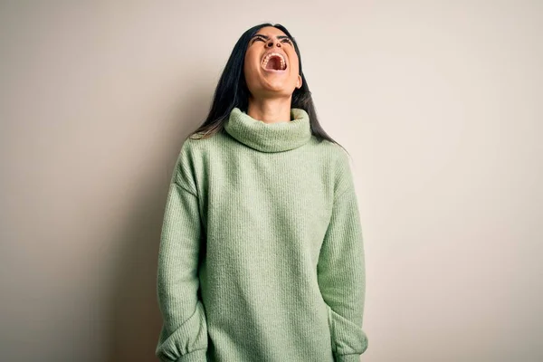 Joven Mujer Hispana Hermosa Vistiendo Suéter Invierno Verde Sobre Fondo — Foto de Stock