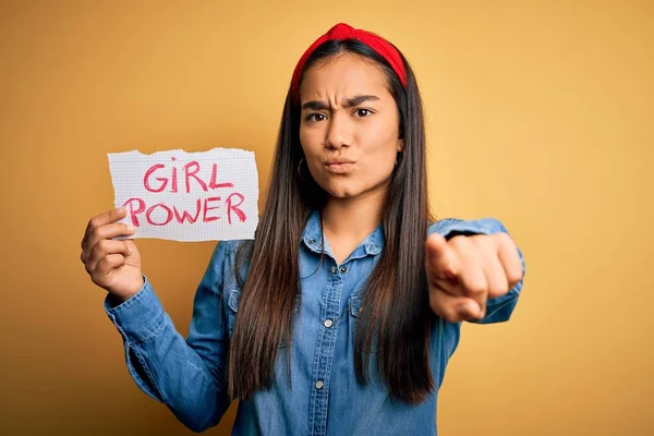 Young Beautiful Asian Woman Wearing Diadema Holding Banner Girl Power — Stock Photo, Image