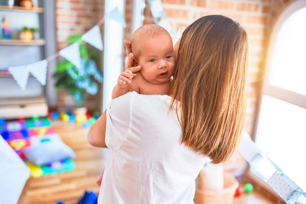 Young Beautifull Woman Her Baby Standing Home Mother Holding Hugging — Stock Photo, Image