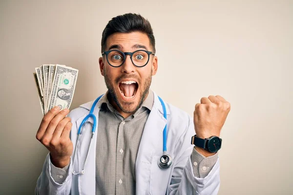 Junger Arzt Mit Einem Bündel Ein Dollar Banknoten Vor Isoliertem — Stockfoto