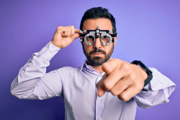 Jeune Homme Optique Beau Avec Barbe Portant Des Lunettes Optométrie — Photo