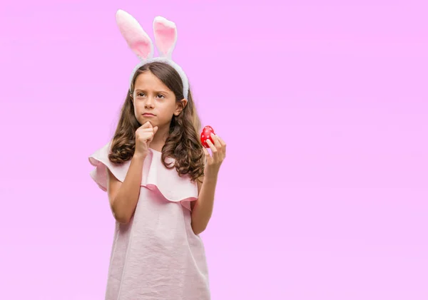 Brunette Spaanse Meisje Dragen Van Pasen Oren Van Het Konijn — Stockfoto