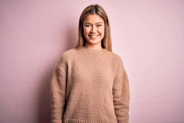 Young Beautiful Blonde Woman Wearing Winter Wool Sweater Pink Isolated — Stock Photo, Image