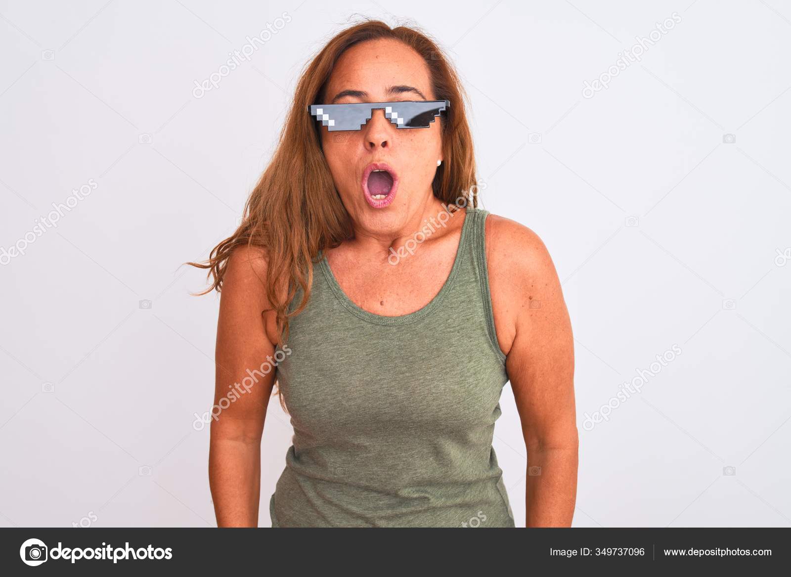 熟女　羞恥顔 