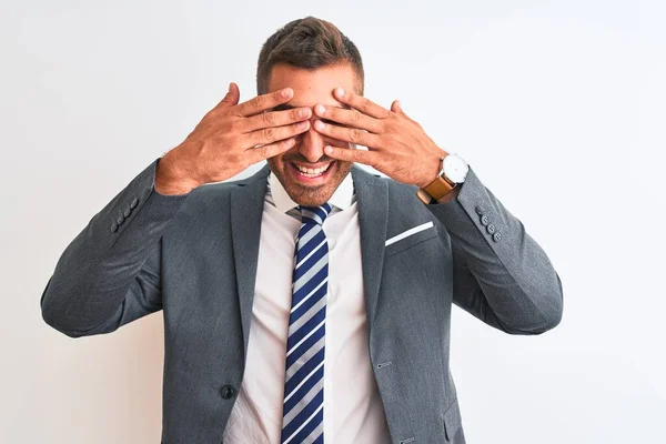 Joven Hombre Negocios Guapo Usando Traje Corbata Sobre Fondo Aislado — Foto de Stock