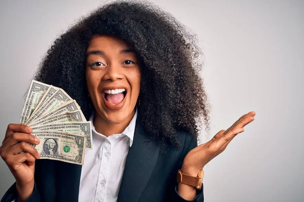 Young African American Business Woman Afro Hair Holding Cash Dollars — Stock Fotó