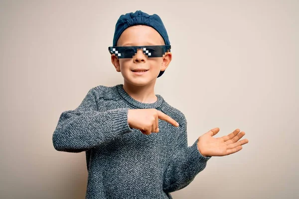 Young Little Caucasian Kid Wearing Internet Meme Thug Life Glasses — Stock Photo, Image