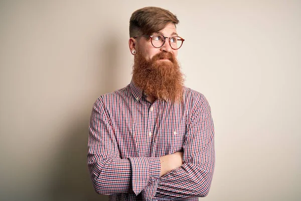 Guapo Irlandés Pelirrojo Hombre Negocios Con Barba Con Gafas Sobre — Foto de Stock