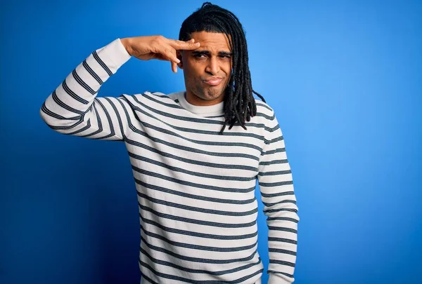 Junge Gut Aussehende Afro Amerikanische Afro Mann Mit Dreadlocks Tragen — Stockfoto