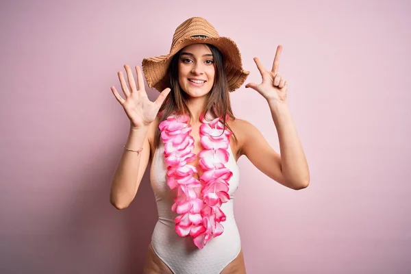 Young Beautiful Brunette Woman Vacation Wearing Swimsuit Hawaiian Flowers Lei — Stock Photo, Image