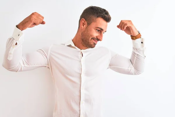 Jovem Homem Negócios Bonito Vestindo Camisa Elegante Sobre Fundo Isolado — Fotografia de Stock