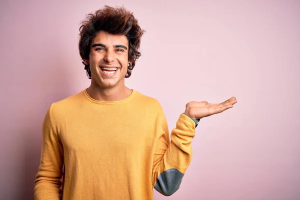 Young Handsome Man Wearing Yellow Casual Shirt Standing Isolated Pink — Stock Photo, Image