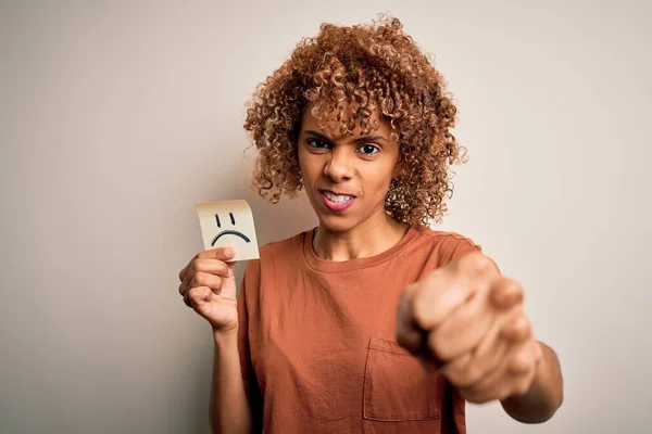 Joven Mujer Afroamericana Con Pelo Rizado Sosteniendo Papel Recordatorio Con —  Fotos de Stock