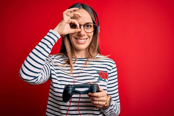 Jovem Loira Gamer Mulher Usando Gamepad Jogar Jogos Vídeo Sobre — Fotografia de Stock
