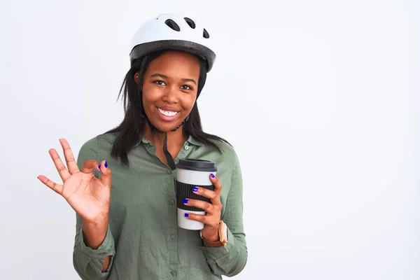 Jonge Afrikaanse Amerikaanse Vrouw Dragen Fietshelm Het Drinken Van Koffie — Stockfoto