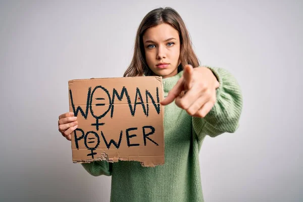 Menina Loira Segurando Banner Protesto Para Poder Mulher Direitos Sobre — Fotografia de Stock