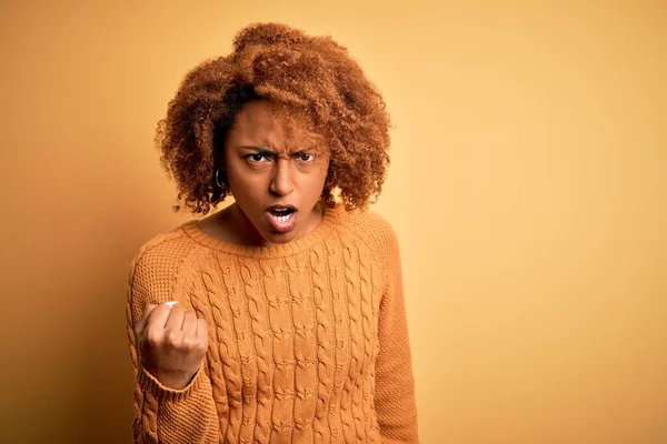 Young Beautiful African American Afro Woman Curly Hair Wearing Casual — 스톡 사진