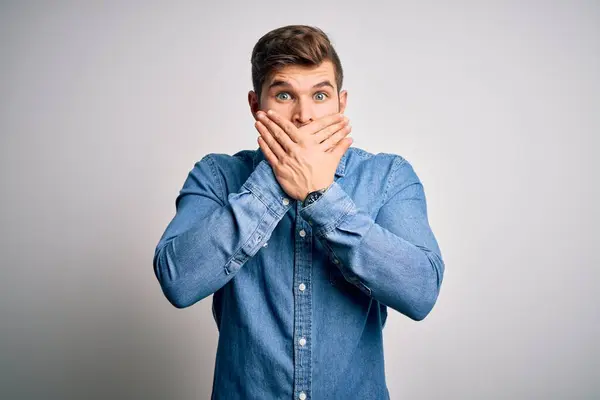 Joven Hombre Guapo Rubio Con Barba Ojos Azules Con Camisa — Foto de Stock