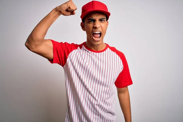 Joven Atleta Afroamericano Guapo Con Camiseta Béisbol Rayas Gorra Enojado —  Fotos de Stock