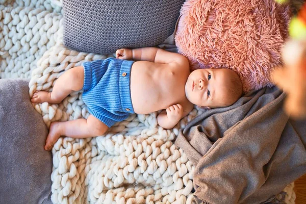 Adorable Baby Lying Sofa Blanket Home Newborn Relaxing Resting Comfortable — ストック写真