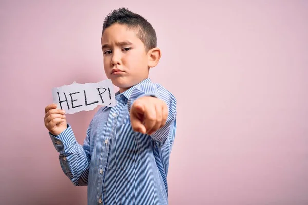 Young Little Boy Kid Holding Paper Sing Help Message Asking — Stock Photo, Image