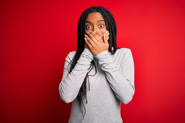 Young African American Woman Wearing Turtleneck Sweater Red Isolated Background — Stock Photo, Image