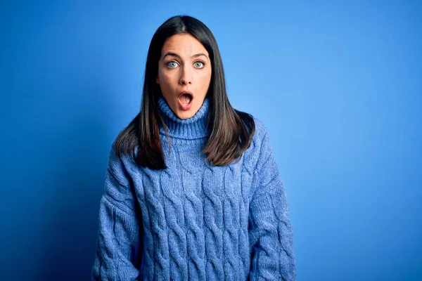 Young Brunette Woman Blue Eyes Wearing Casual Turtleneck Sweater Afraid — Stock Photo, Image