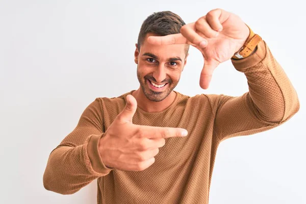 Homem Elegante Bonito Jovem Vestindo Camisola Inverno Sobre Fundo Isolado — Fotografia de Stock