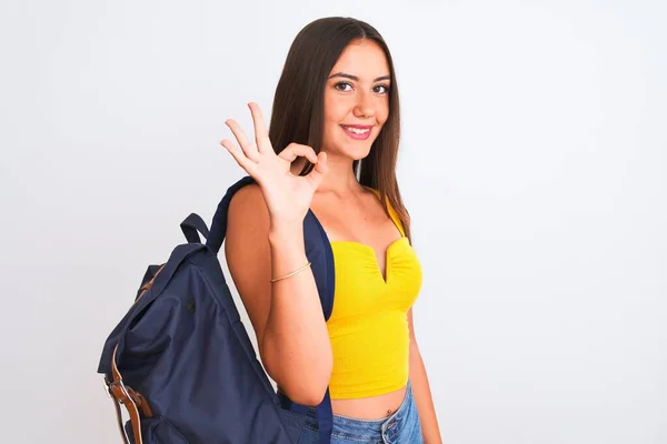 Joven Chica Hermosa Estudiante Con Mochila Pie Sobre Fondo Blanco —  Fotos de Stock