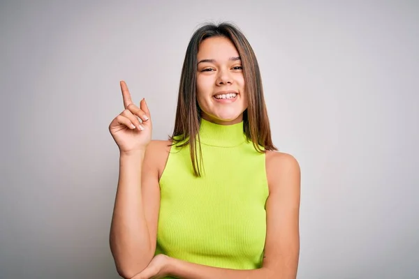 Young Beautiful Brunette Girl Wearing Casual Summer Shirt Isolated White — Stock Photo, Image