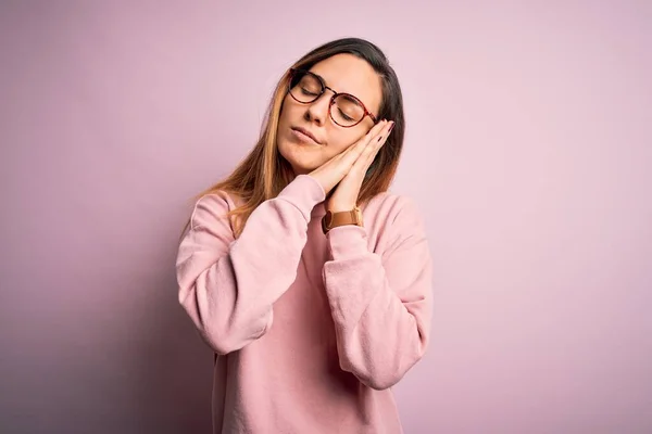 Beautiful Blonde Woman Blue Eyes Wearing Sweater Glasses Pink Background — Stock Photo, Image