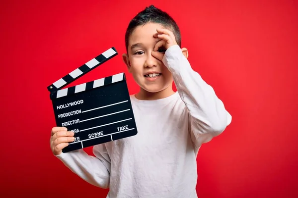 Jeune Garçon Enfant Filmant Vidéo Tenant Directeur Cinéma Clapboard Sur — Photo